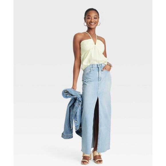 Universal Thread Light Wash High Slit Women's High-Rise Denim Maxi Skirt 6 - Picture 1 of 11